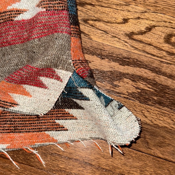 Women's Aztec Patterned Shacket - Picture 6 of 7